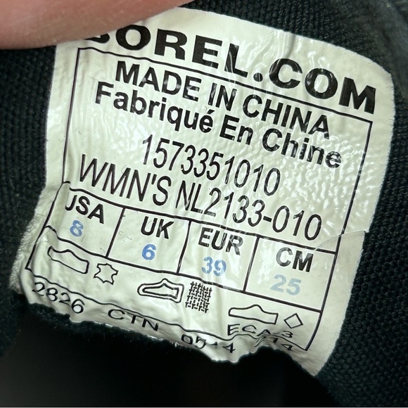 Sorel Out N About Boots, size 8 - Picture 9 of 9